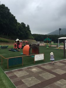 小さい子向け遊具とうめ子